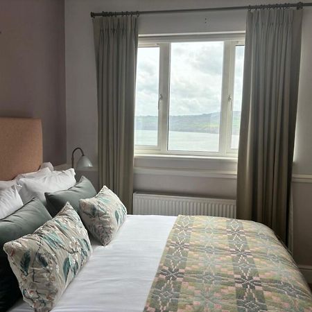 Hotel Victoria โรบินฮูดส์เบย์ ภายนอก รูปภาพ
