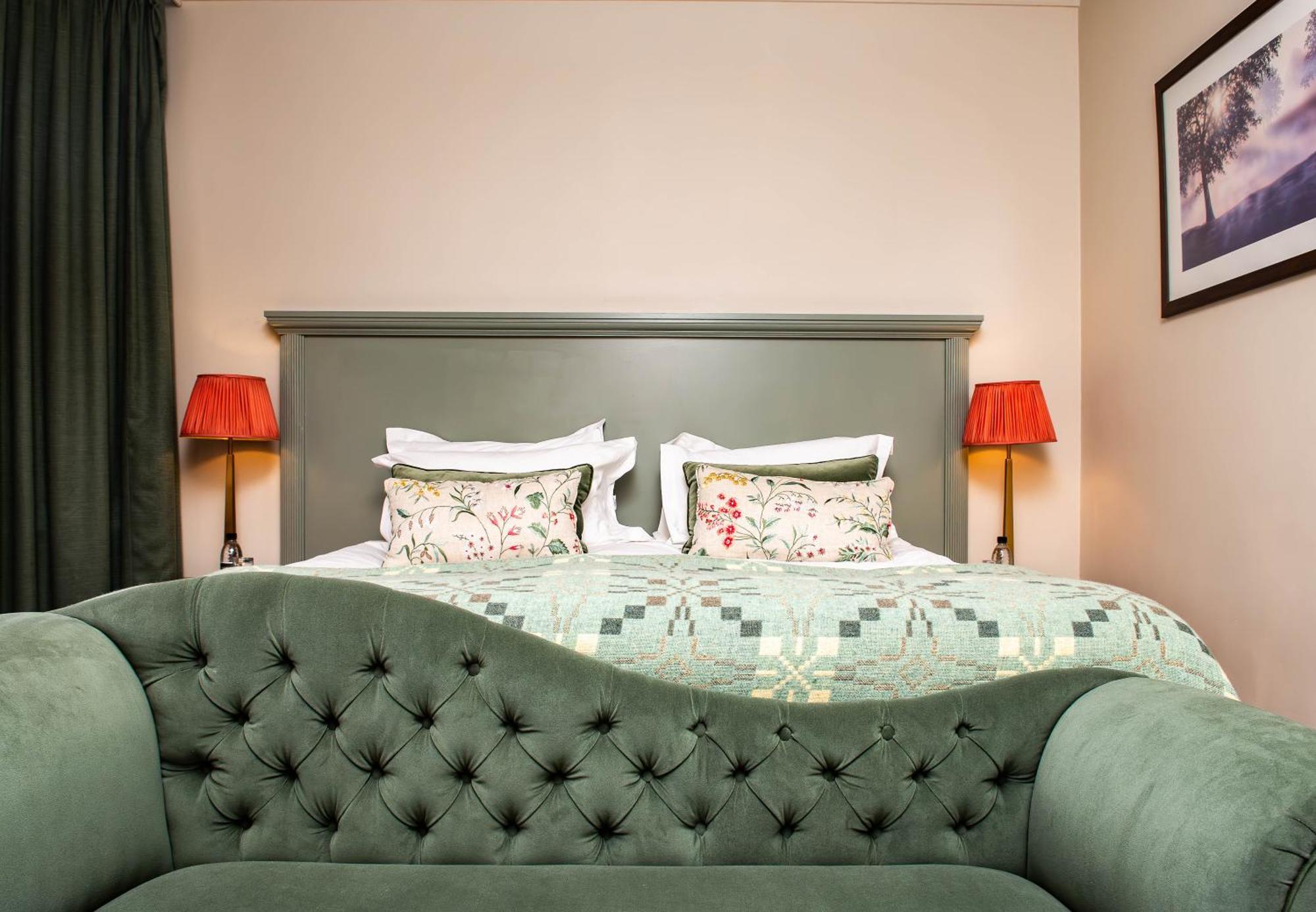 Hotel Victoria โรบินฮูดส์เบย์ ภายนอก รูปภาพ